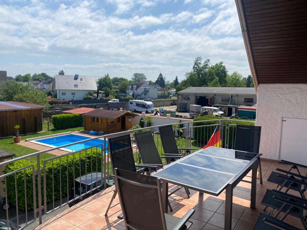 Ferienwohnungen Zur Elz - Traumhafte 160 Qm Wohnung Mit Pool Und Garten Naehe Des Europaparks Kappel-Grafenhausen Buitenkant foto